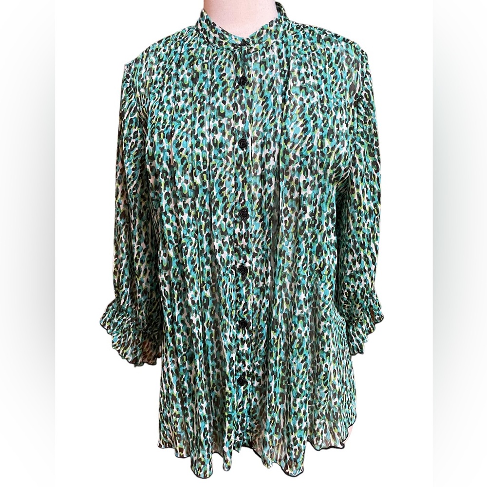 Larsen Gray Semi-Sheer,‎ Button Down Blouse